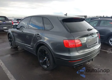 2018 Bentley Bentayga Activity Edition/Black Edition/Mulliner/Onyx Edition/W12 из США, поврежденный, VIN SJAAC2ZV1JC022760